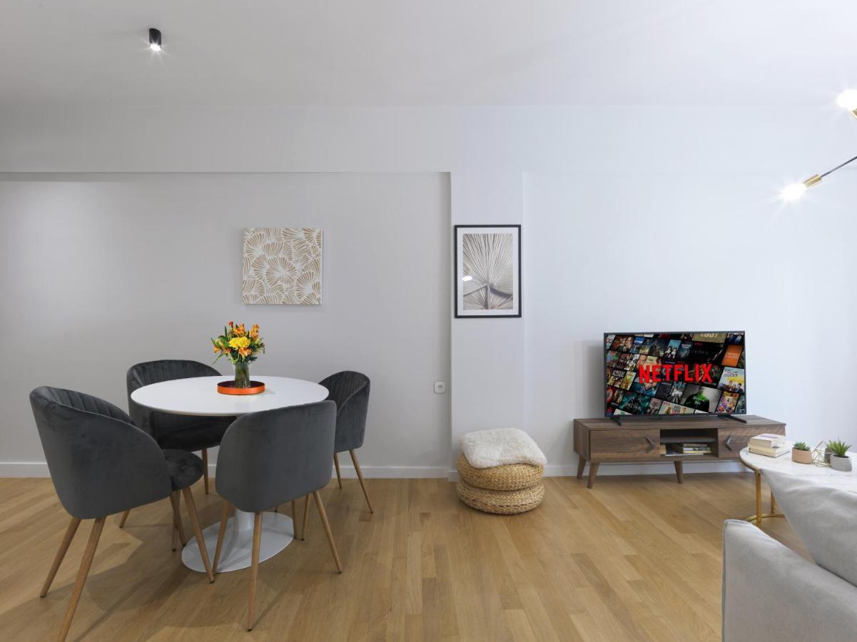 Fresh, New & Ready For You! Rnvtd Apt In Koukaki! 雅典 外观 照片