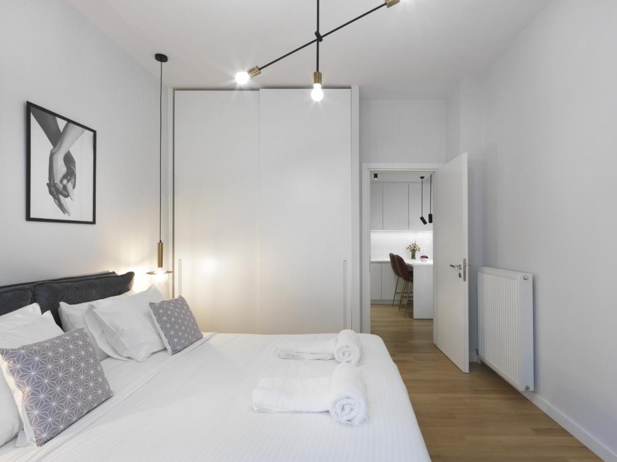 Fresh, New & Ready For You! Rnvtd Apt In Koukaki! 雅典 外观 照片