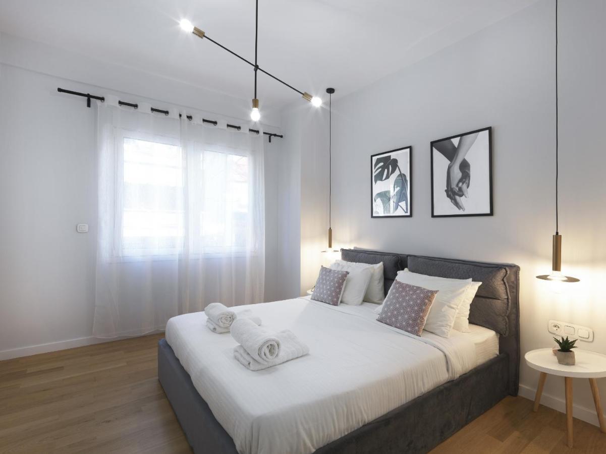 Fresh, New & Ready For You! Rnvtd Apt In Koukaki! 雅典 外观 照片